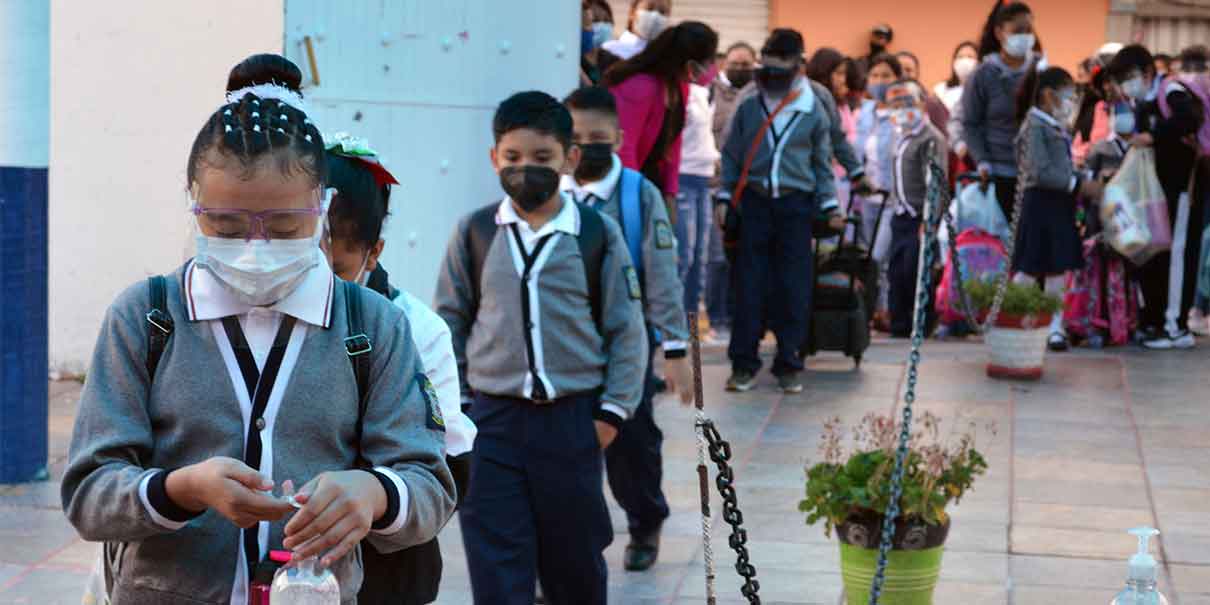 Todos a la escuela, se acabó el modelo híbrido en Puebla