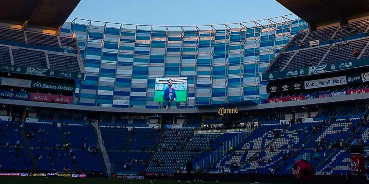 Barbosa: quién carajos les dio un espacio de discapacitados para hacer una Zona Corona Lounge en el estadio Cuauhtémoc