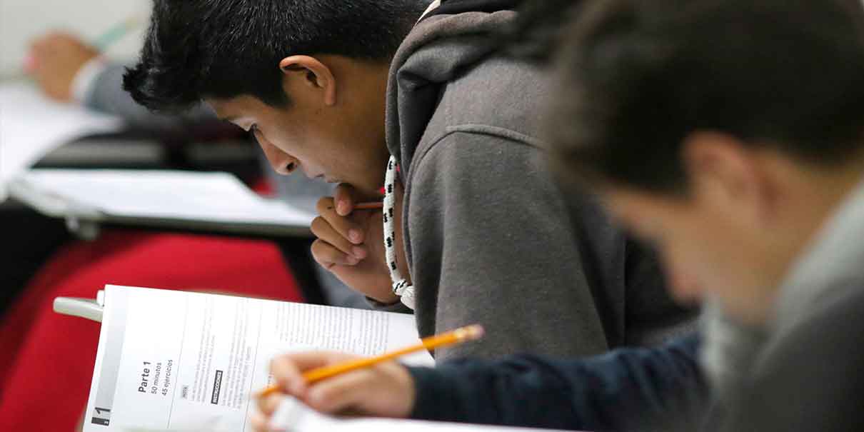 A la venta la guía de estudios para el examen de admisión BUAP