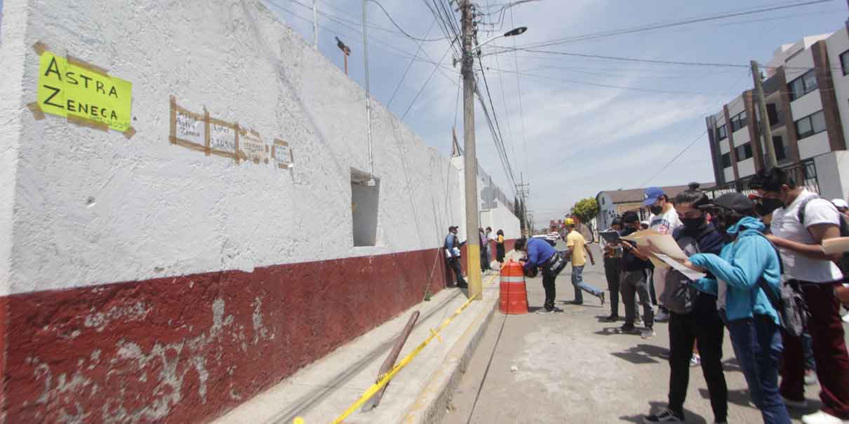 Baja afluencia de personas para aplicarse el REFUERZO anti Covid en 76 municipios de Puebla