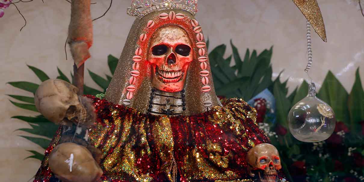 29 Y 30 DE ABRIL. Poblanos alistan celebración a la Santa Muerte
