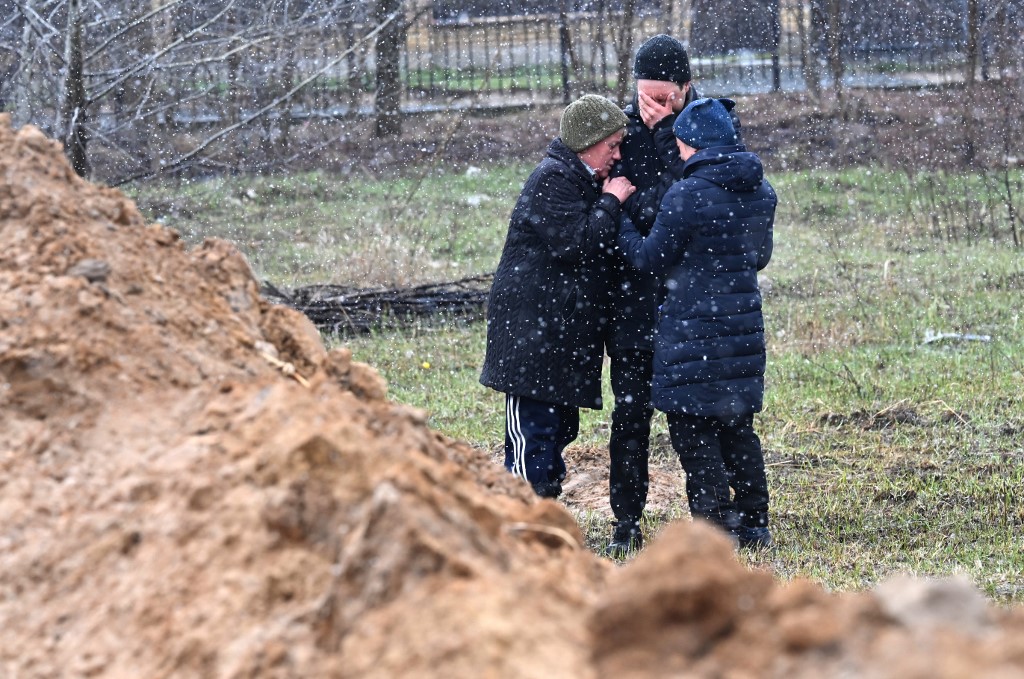Masacre en Bucha deja cientos de cadáveres, tortura y fosas comunes