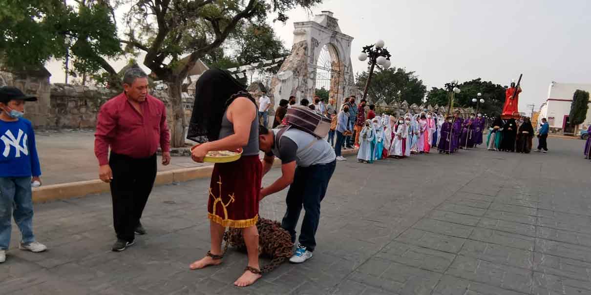 Tras dos años de suspensión, vuelven los engrillados a caminar por las calles de Atlixco