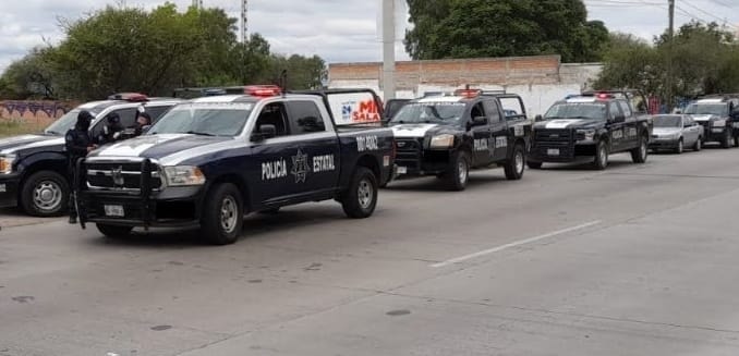 Aseguran a 47 migrantes cubanos y guatemaltecos en forrajera de Aguascalientes