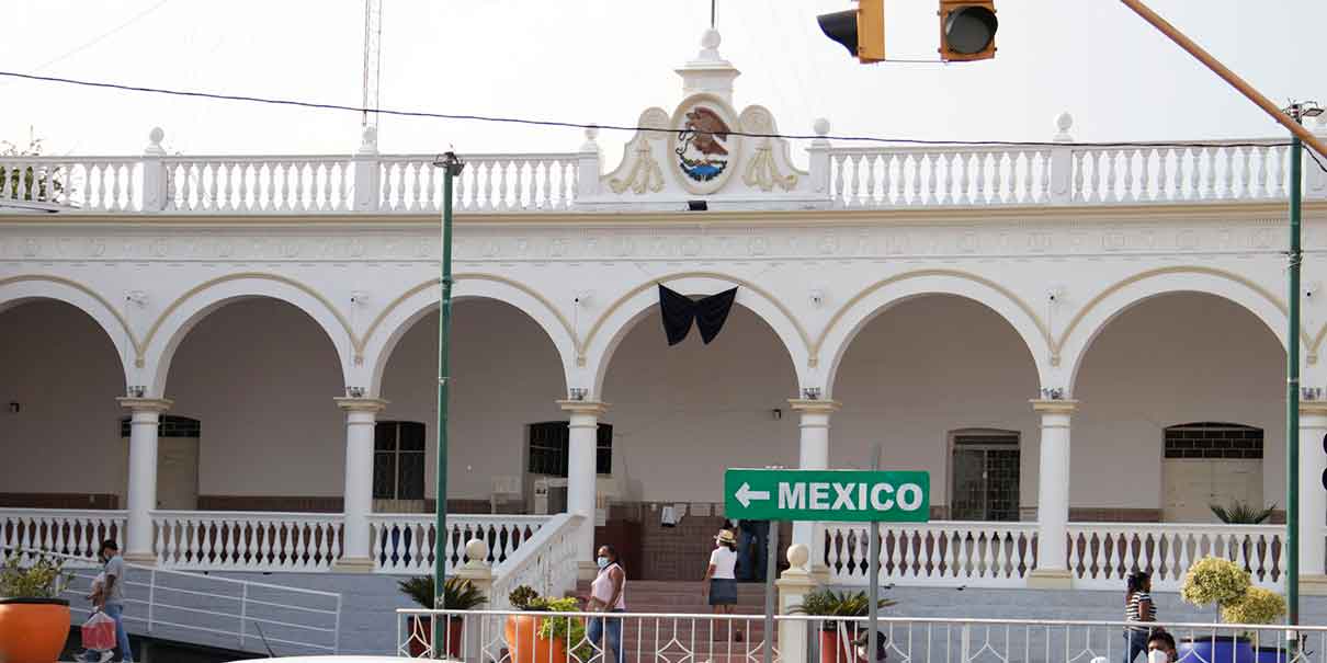 A diferencia de Coyomeapan en Acatlán sí hay gobernabilidad: Barbosa