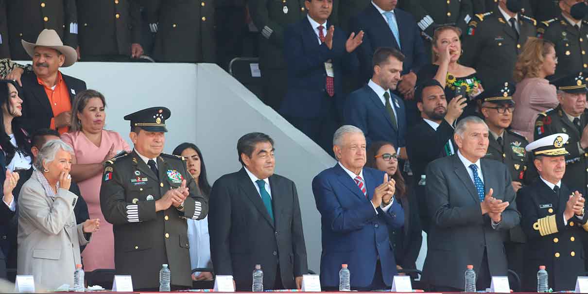 En Puebla comenzó la restauración de la república: AMLO