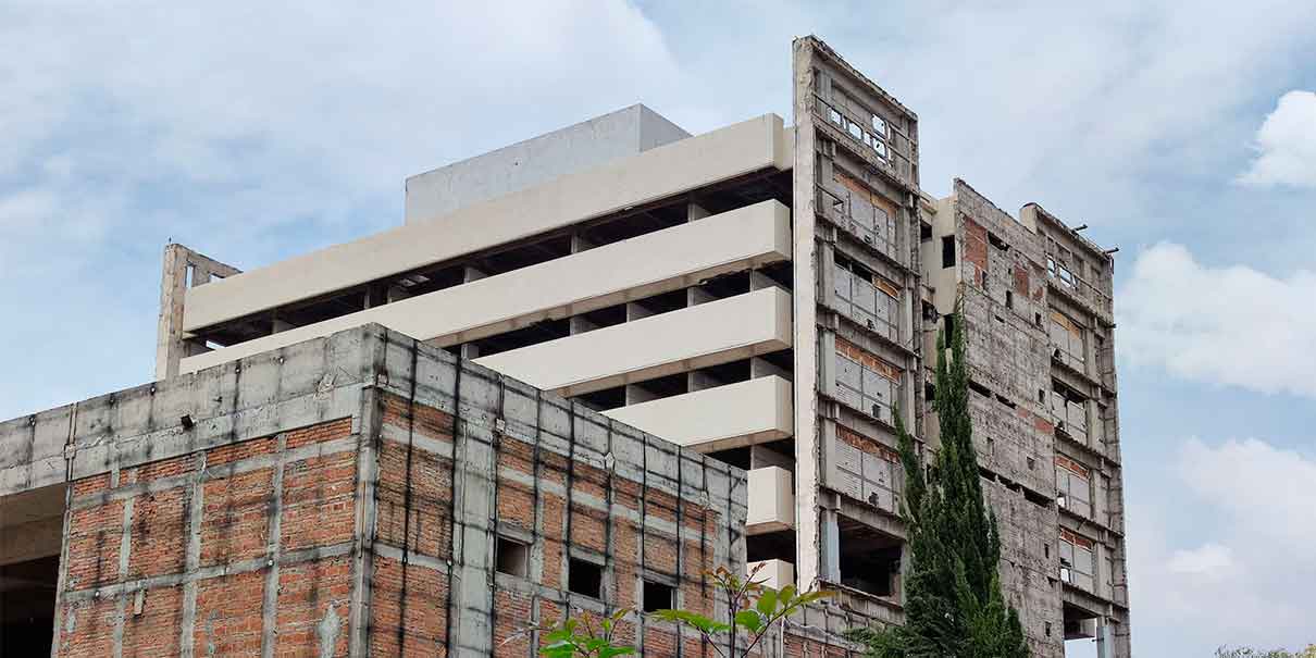 Hay “retraso” en la construcción de hospitales en Puebla y Amozoc, revelan panistas