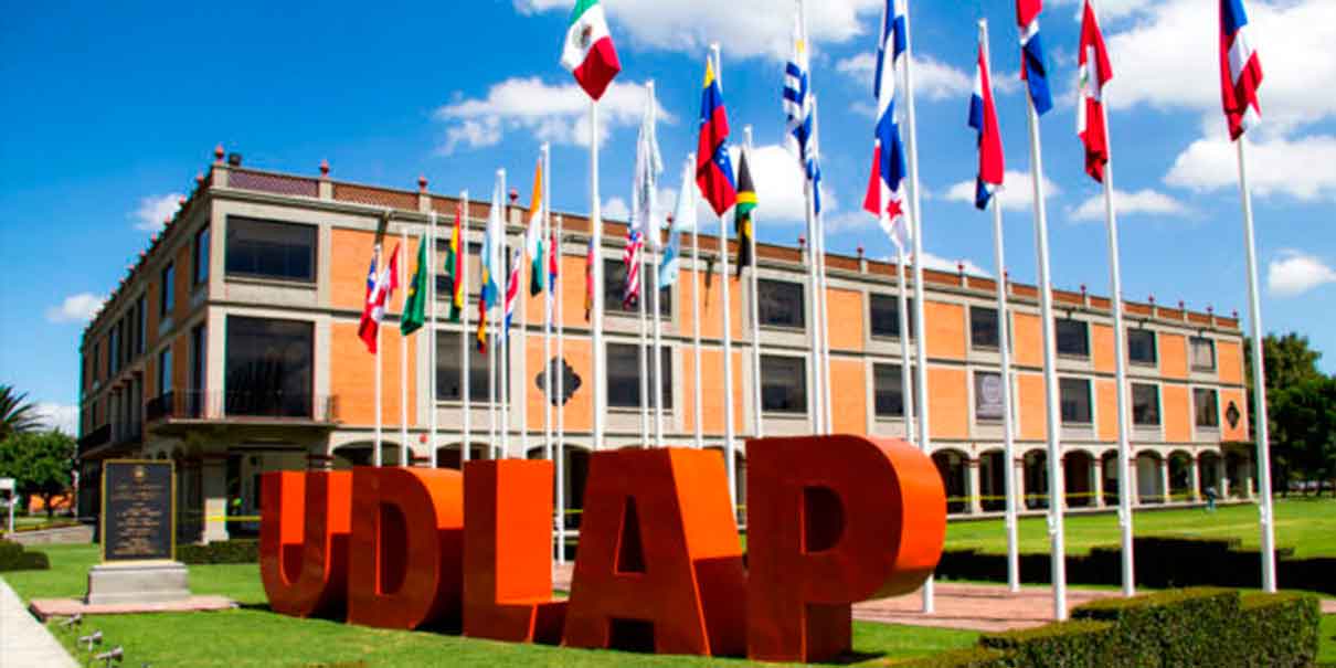 Sin previo aviso anuncian despido masivo en la UDLAP