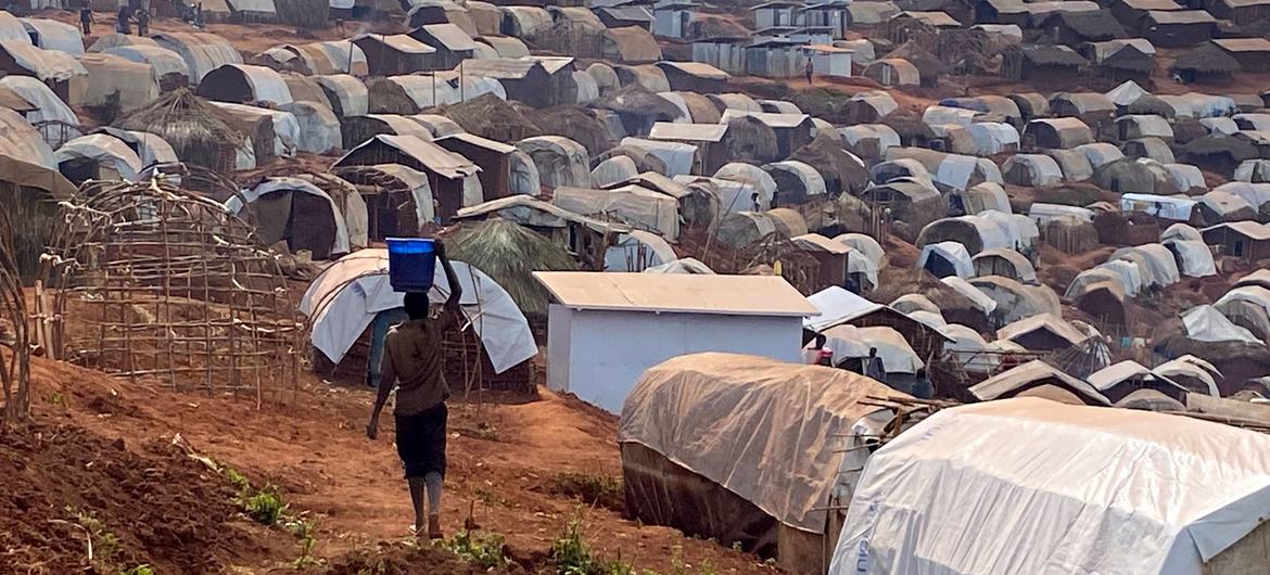 En el mundo hay 100 millones de desplazados, récord &#8216;que nunca debió haberse alcanzado&#8217;