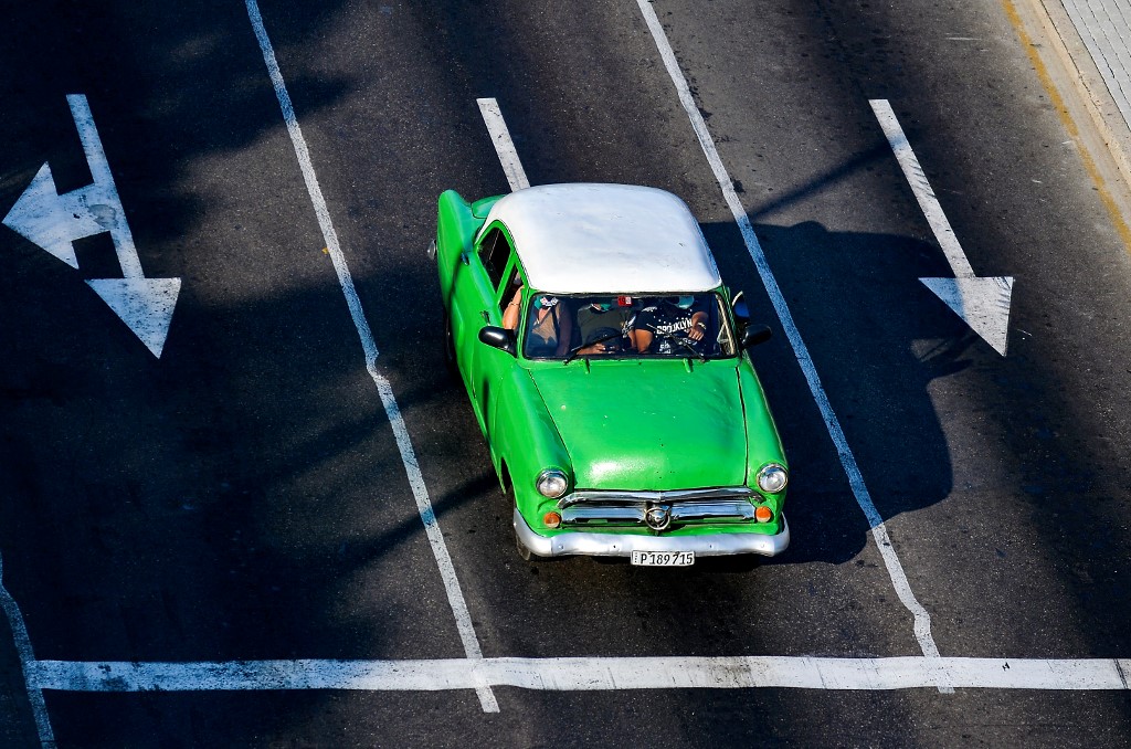Motocicletas, triciclos y autos eléctricos salpican cada vez más a Cuba