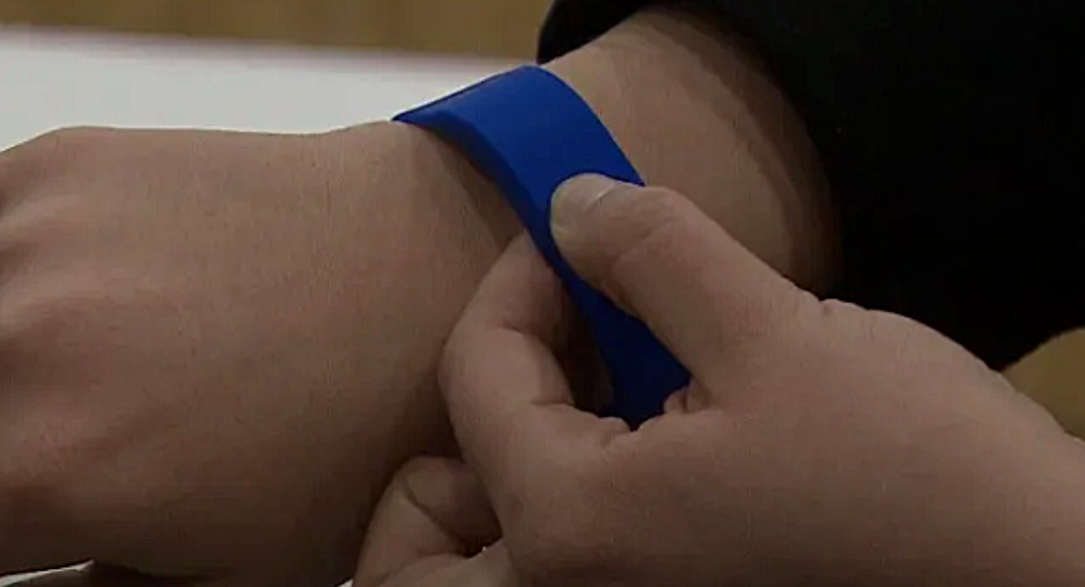 ¡Atención mujeres! Ya pueden pedir su pulsera de emergencia