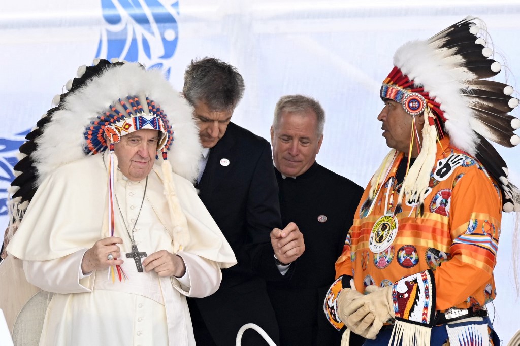 Papa Francisco pide perdón histórico por abusos de la Iglesia contra indígenas de Canadá