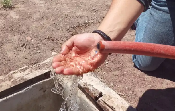 Ante falta de agua en Pachuca, muestran formas para colectar líquido