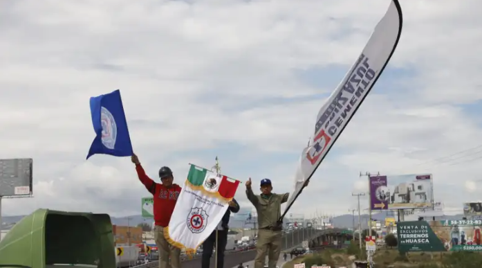 Cooperativistas de Cruz Azul colapsan el tránsito en Pachuca
