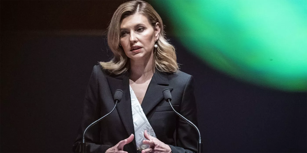 La pose &#8216;poco femenina&#8217; de Olena Zelenska crea tendencia en Ucrania