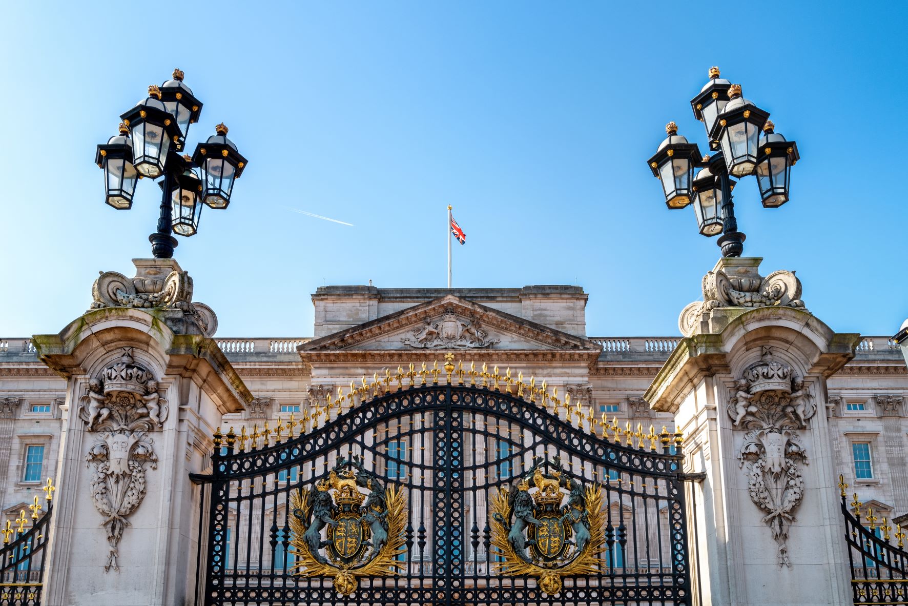 La reina Isabel II recibirá al nuevo primer ministro británico en castillo de Escocia