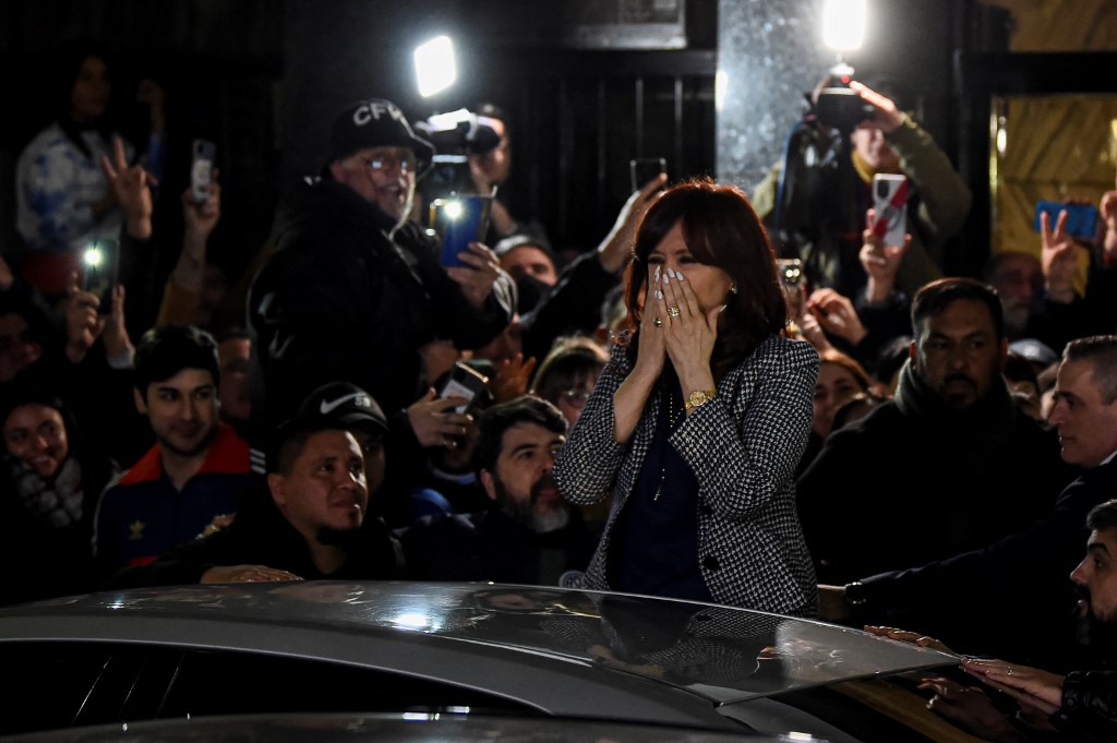 Argentina: manifestaciones en todo el país repudian atentado contra Kirchner