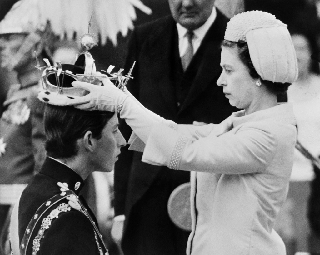 reina Isabel II