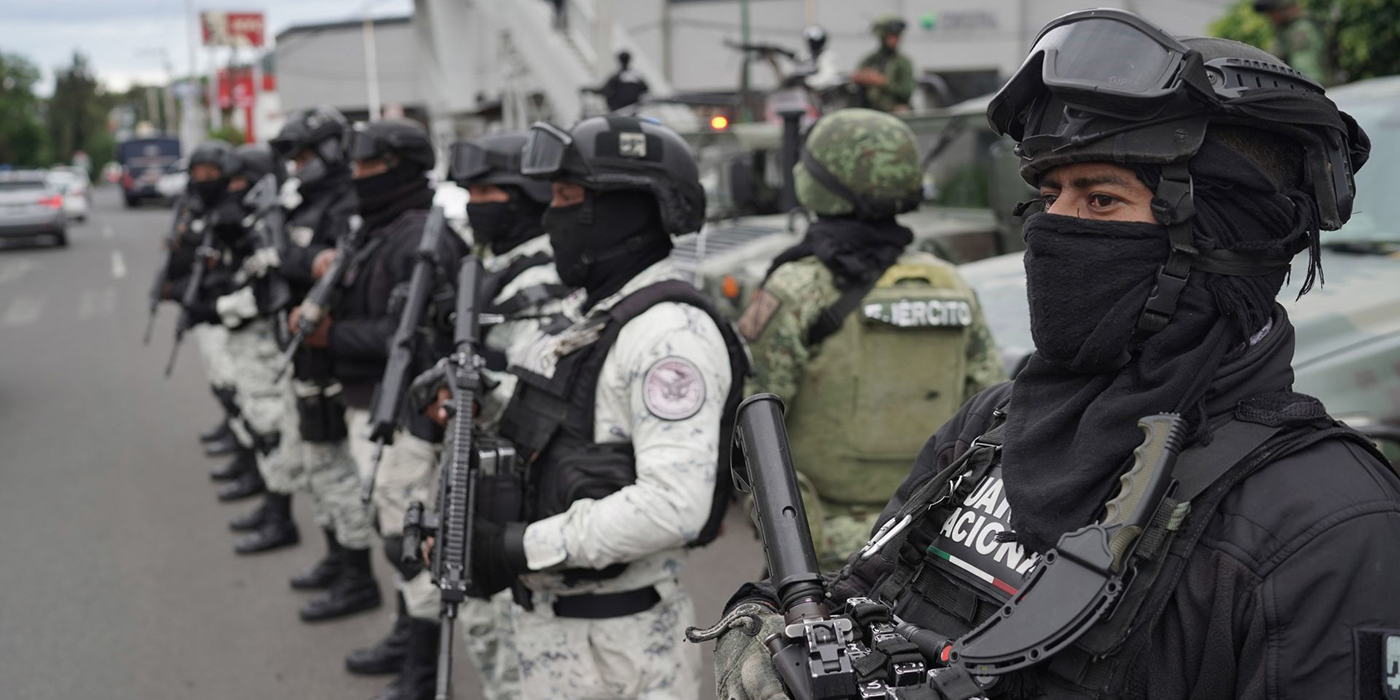 La politización de la milicia y la militarización de la política