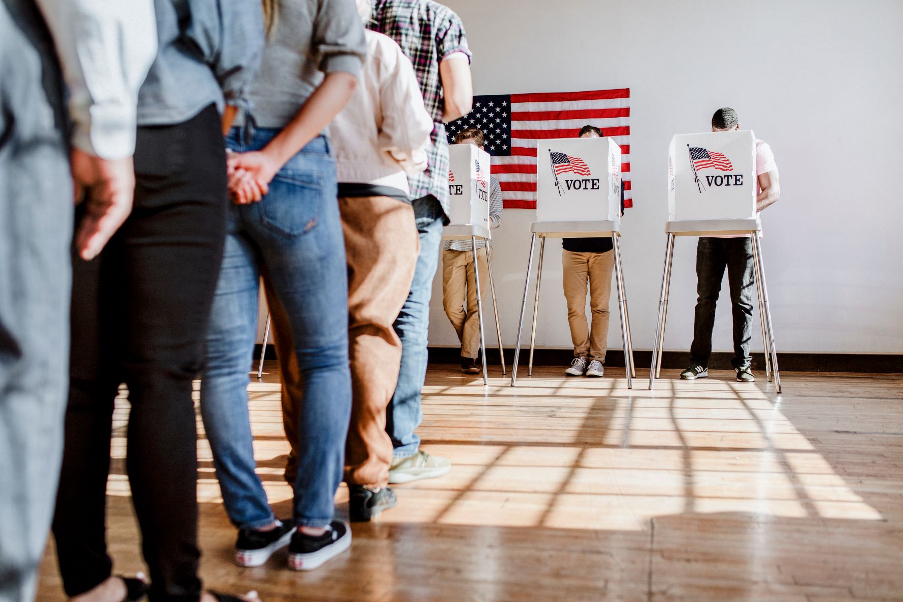 Un 52 % de los latinos prefiere a los demócratas para comicios en EUA: encuesta
