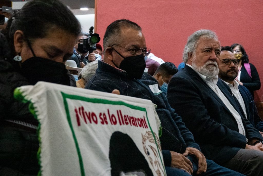 Militares detenidos por caso Ayotzinapa denuncian a Alejandro Encinas por &#8216;fabricar pruebas&#8217;