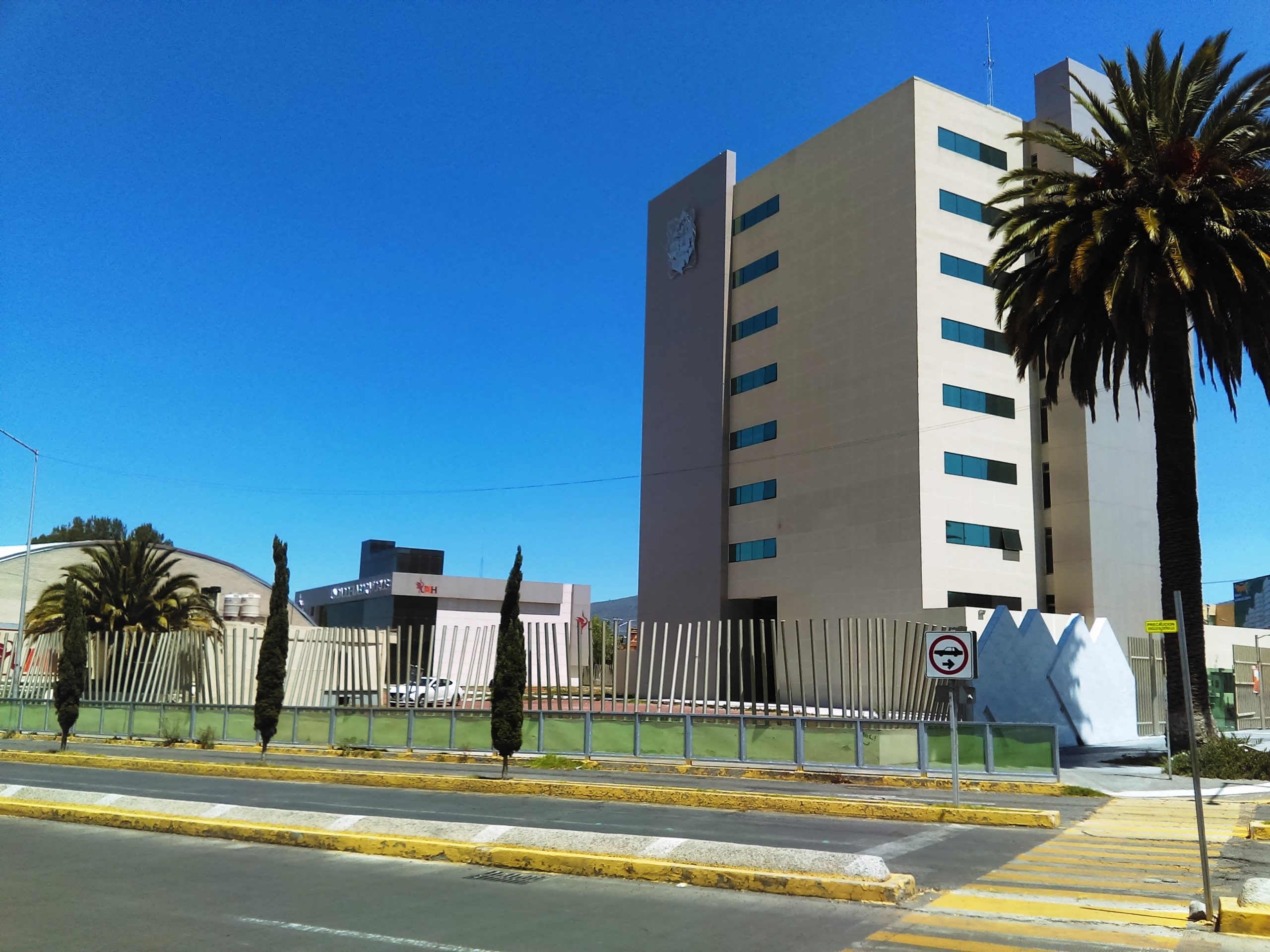 Acusa madre de familia difusión de videos íntimos de alumnas en Prepa 1