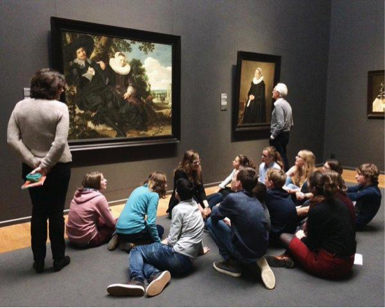 Una tarde en el museo