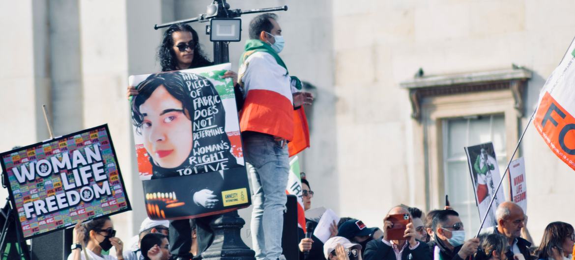 Irán