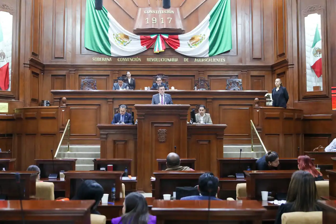 Secretario de Finanzas detalla el Paquete Económico 2023 en el Congreso de Aguascalientes