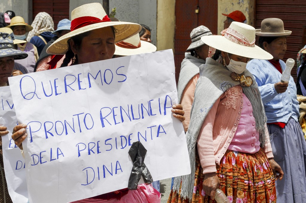 Pedro Castillo continuará detenido hasta 2024; hay 15 muertes en protestas