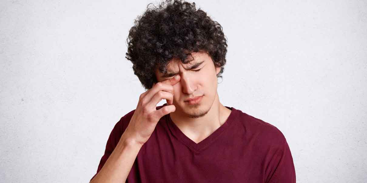 ¿Te entró una basurita en los ojos? Tips para solucionarlo de la mejor manera