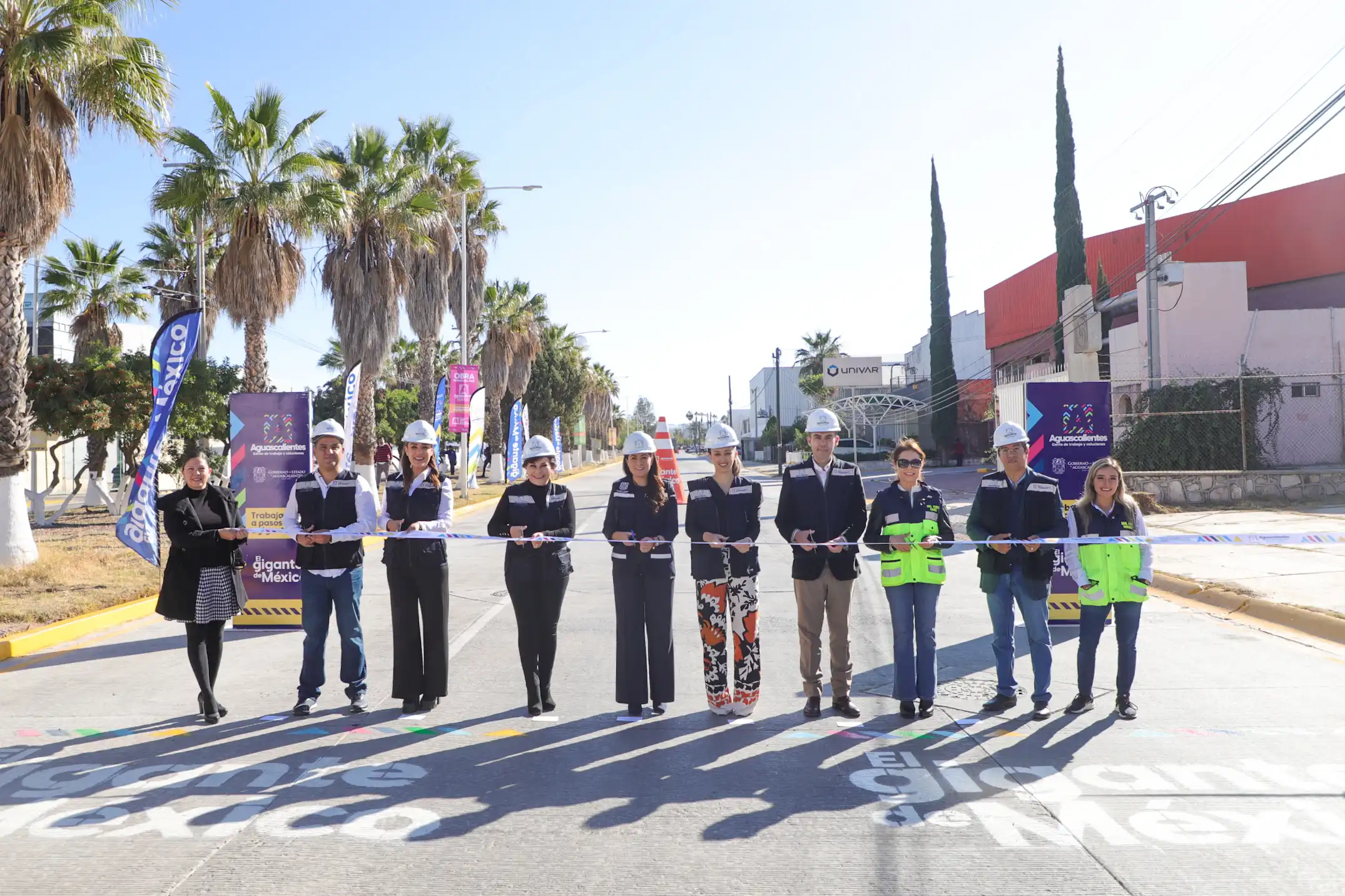 Tere Jiménez entrega obras de rehabilitación en parques industriales