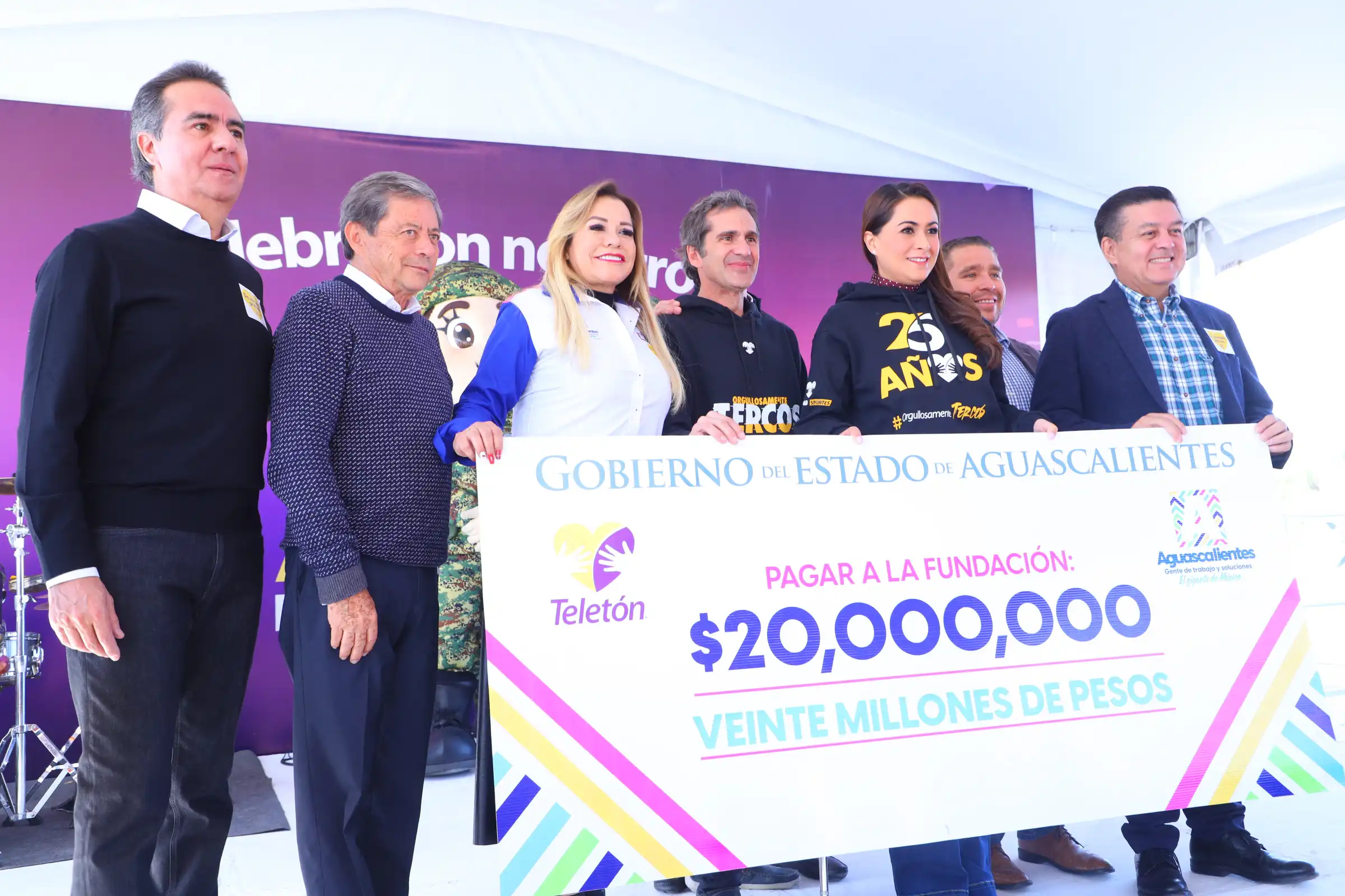 Tere Jiménez entrega donativo al CRIT Aguascalientes