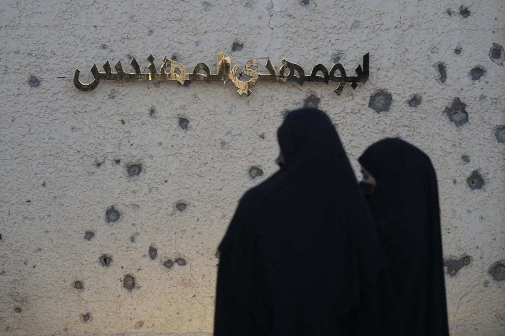 Irán: policía reanuda el control del velo musulmán, solo meses después de la muerte de Mahsa Amini