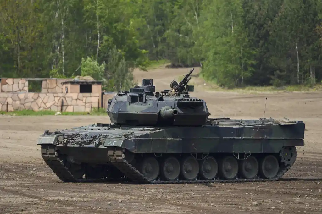 Leopard 2A6