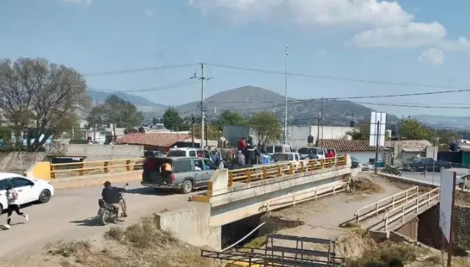 Suspenden clases en Cuautepec por enfrentamiento entre huachicoleros y oficiales