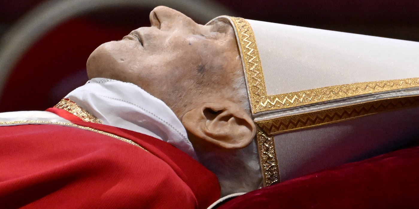 Benedicto XVI: cuando el dogma y la teología dividen a la gente