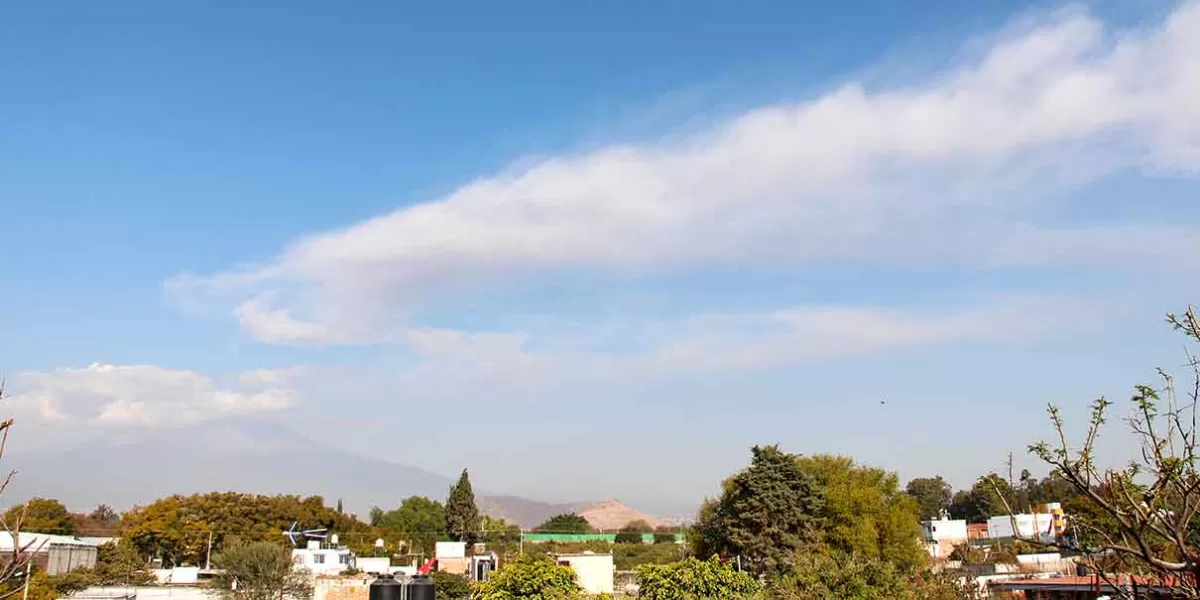 Por explosión mañanera del Popo caerá ceniza en siete municipios y el estado de Morelos