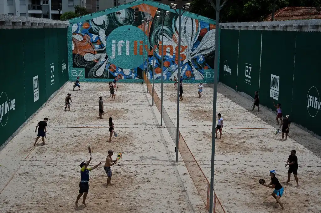 beach tennis