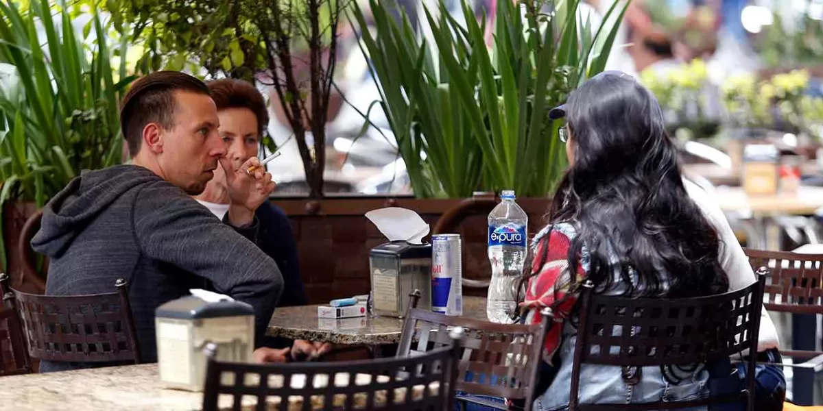Restaurantes podrían ampararse de Ley del Tabaco; no fue consensuada en todos los sectores: CCE