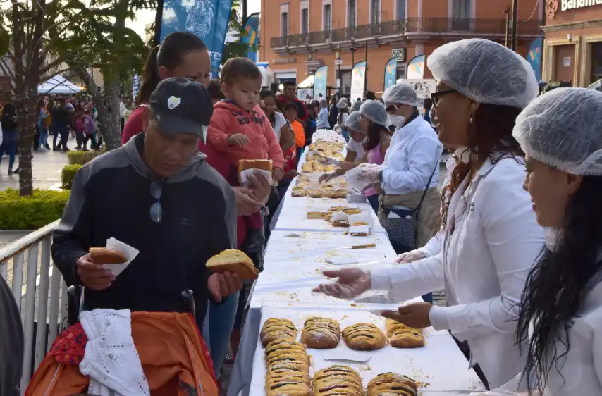 Invita DIF Estatal a degustar de la Rosca de Reyes el próximo jueves
