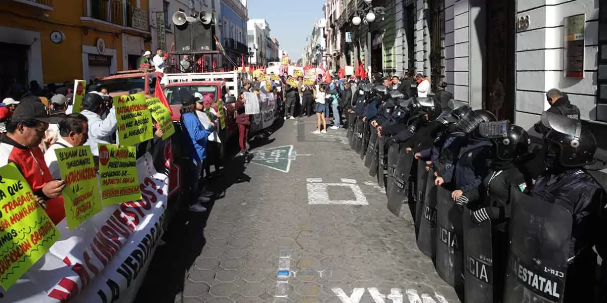 Antorchistas, insisten en la gratuidad de la Verificación, también piden la renuncia de Elsa Bracamonte