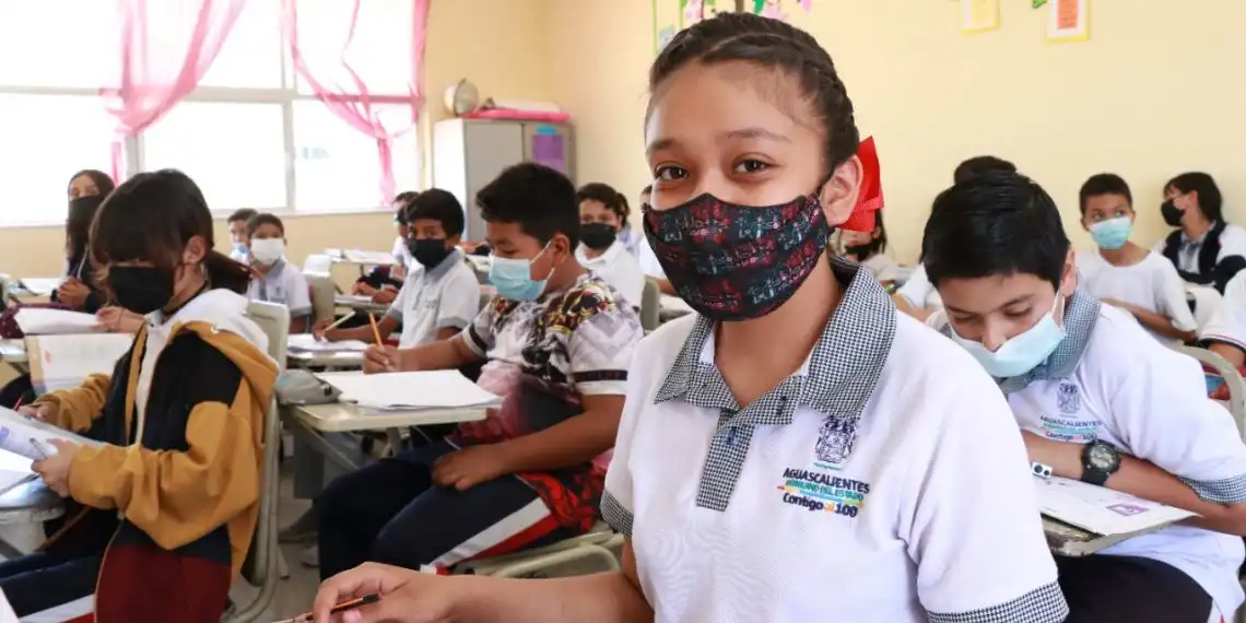 Pronto se dejará de usar el cubrebocas en escuelas de Aguascalientes: ISSEA