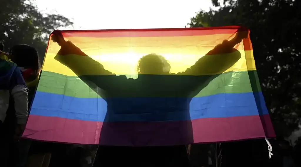 Durango prohíbe las terapias de conversión: Congreso aprueba reforma