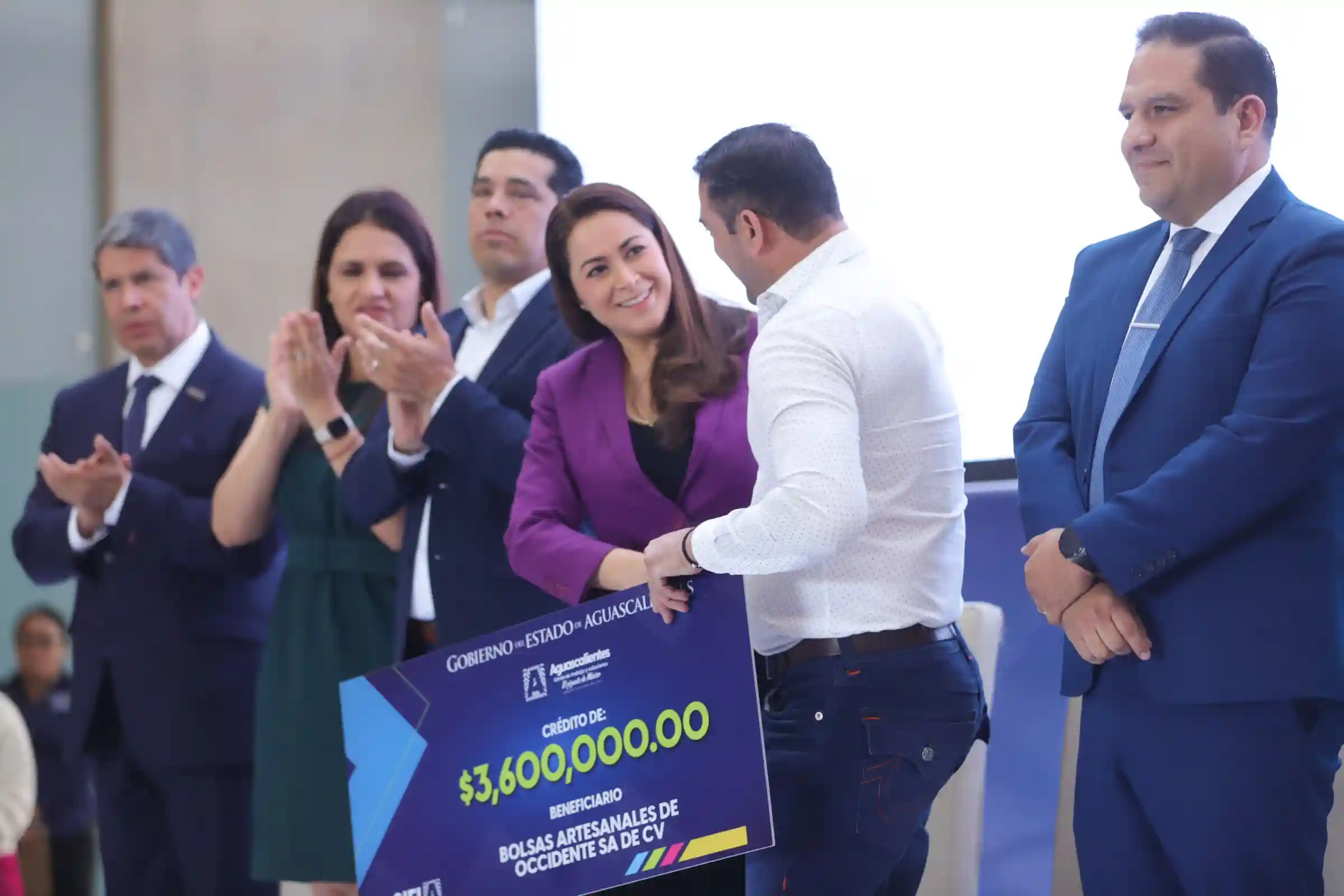 Presenta Tere Jiménez programas de financiamiento para micro, pequeñas y medianas empresas