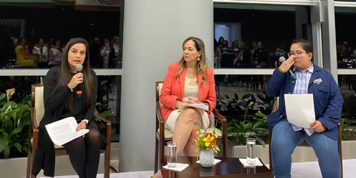Nace E.L.L.A.S., plataforma que impulsa una sociedad más equitativa