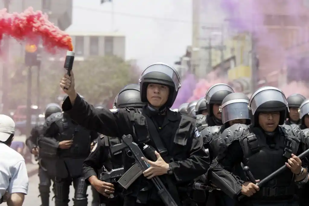 Protestas gas lacrimógeno