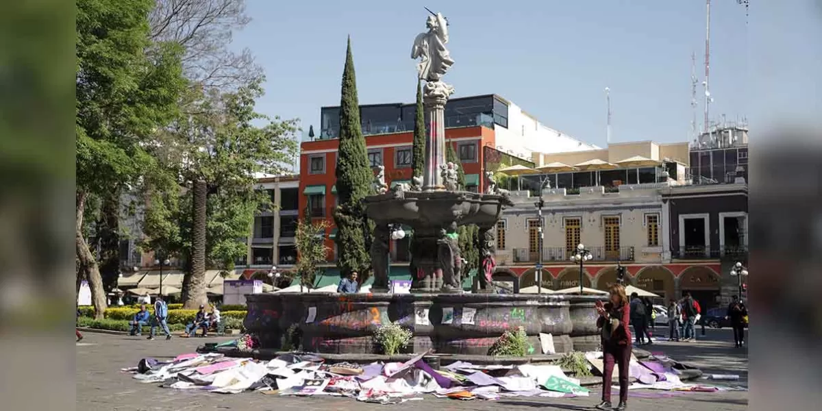 Tardarán una semana en reparar daños provocados por las mujeres en inmuebles históricos