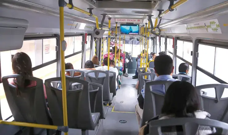 Les suena todo a las unidades del Tuzobús: usuarios