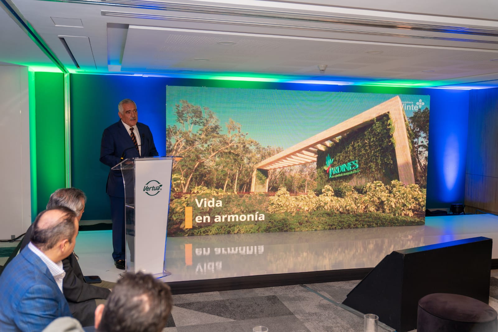 Vine y CEMEX
